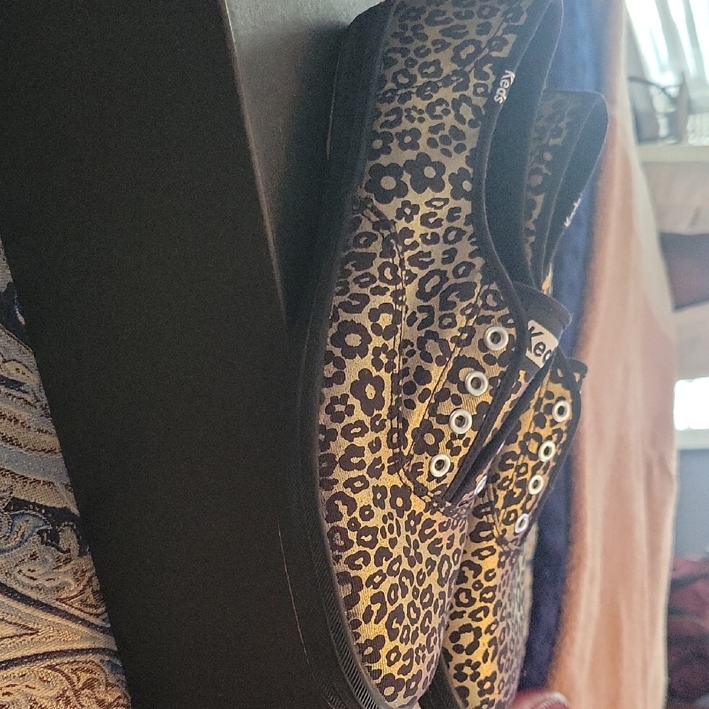 Price Drop!!! NWOT Keds Wild Animal Print Sneakers